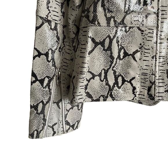 Lusso Leather womans grey snake print leather jacket size M - Picture 9 of 10
